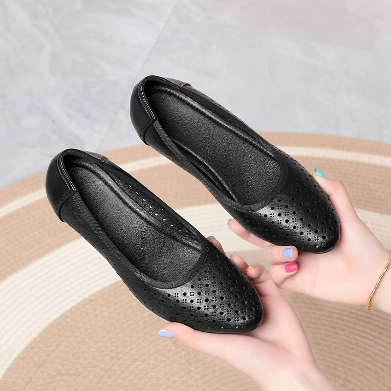 ベージュのメリージェーンシューズ、調節可能なアンクルストラッ - Women Fashion Outfits のレビューと価格