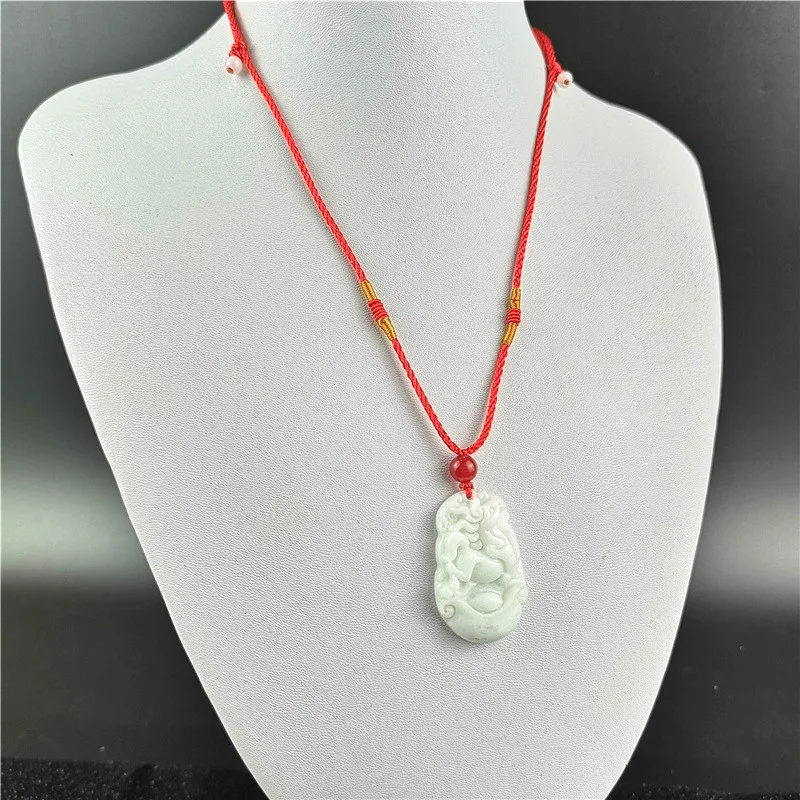 女性のための刻まれた翡翠のペンダントネックレス,ジュエリー, - Women Fashion Jewellery のレビューと価格