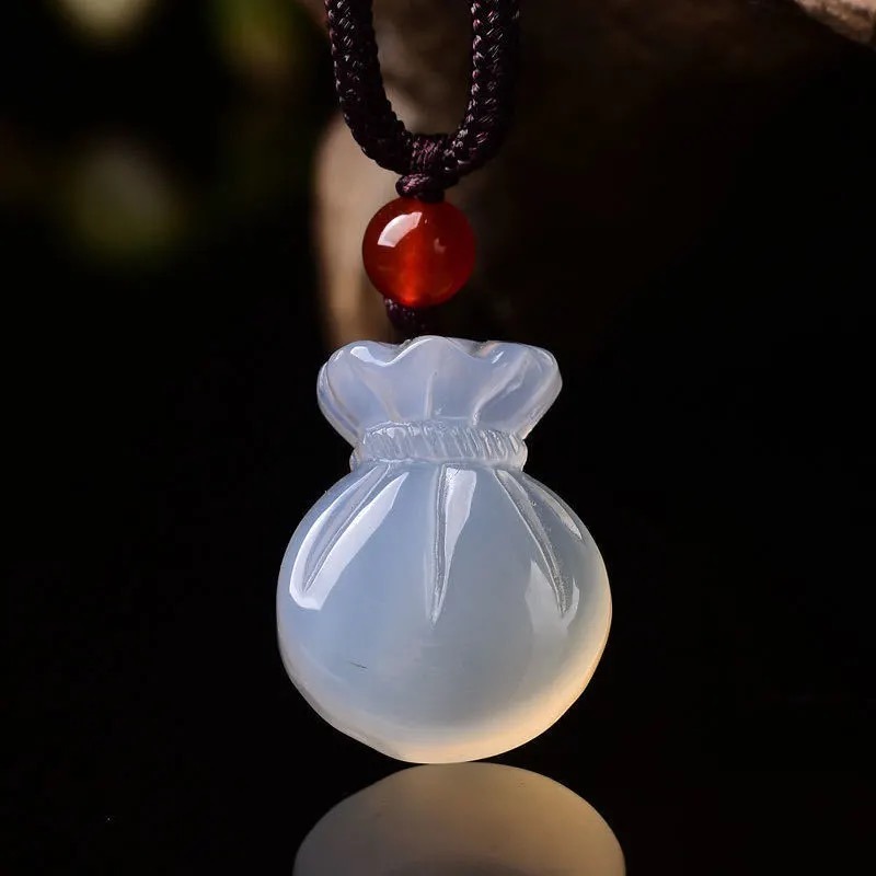 天然瑪瑙祝福バッグペンダントネックレスチャームジュエリーファ - Women Fashion Jewellery のレビューと価格