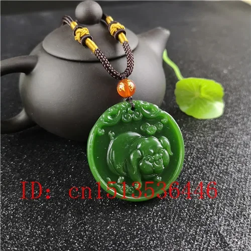 ナチュラルグリーン中国豚彫刻翡翠ペンダントネックレスチャーム - Women Fashion Jewellery のレビューと価格
