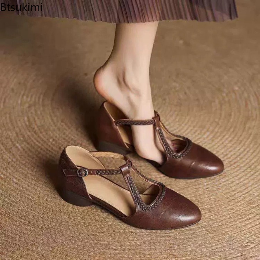新しい夏の女性のレトロな中空アウトパンプスファッションレザー - Women Fashion Outfits のレビューと価格