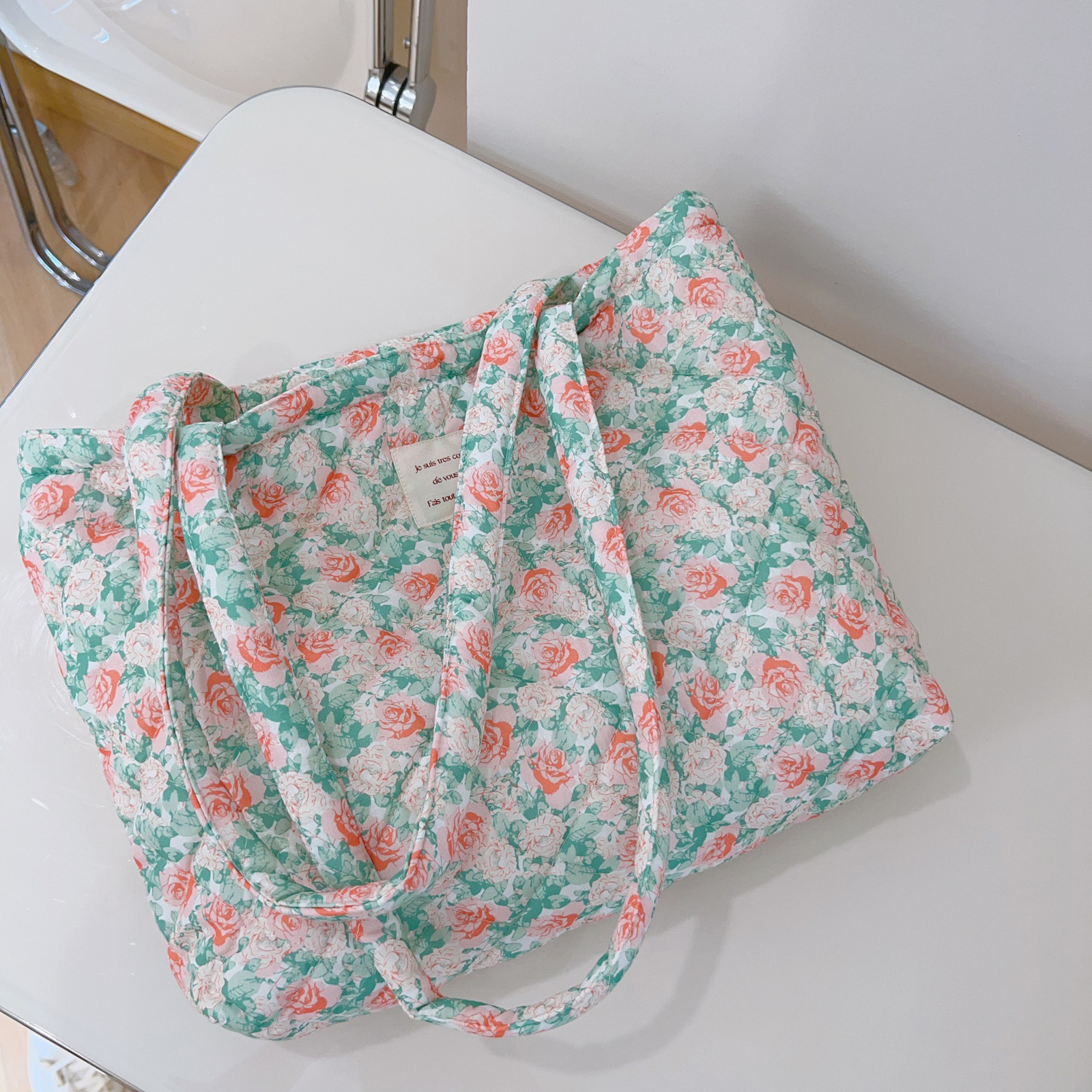 フランス風花柄キルティングトートバッグ レディース 大容量  - Canvas Tote Bag のレビューと価格