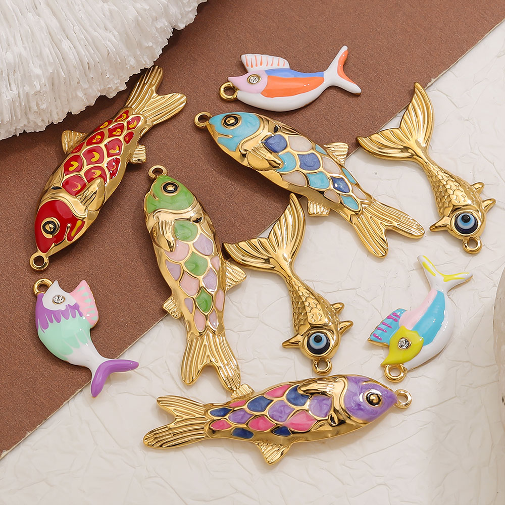 2-3 個ステンレス鋼かわいいゴールデンエナメル魚チャーム  - Women'S Fashion Earrings のレビューと価格