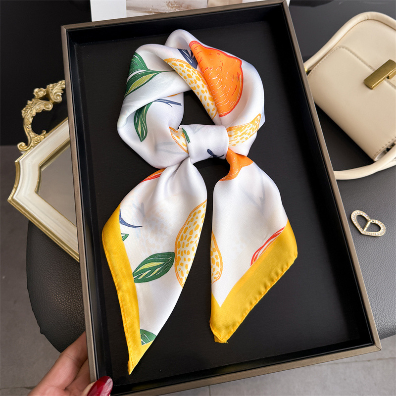 2026年新作フルーツプリントシルクスクエアスカーフ、女性用 - Women Fashion Necktie のレビューと価格