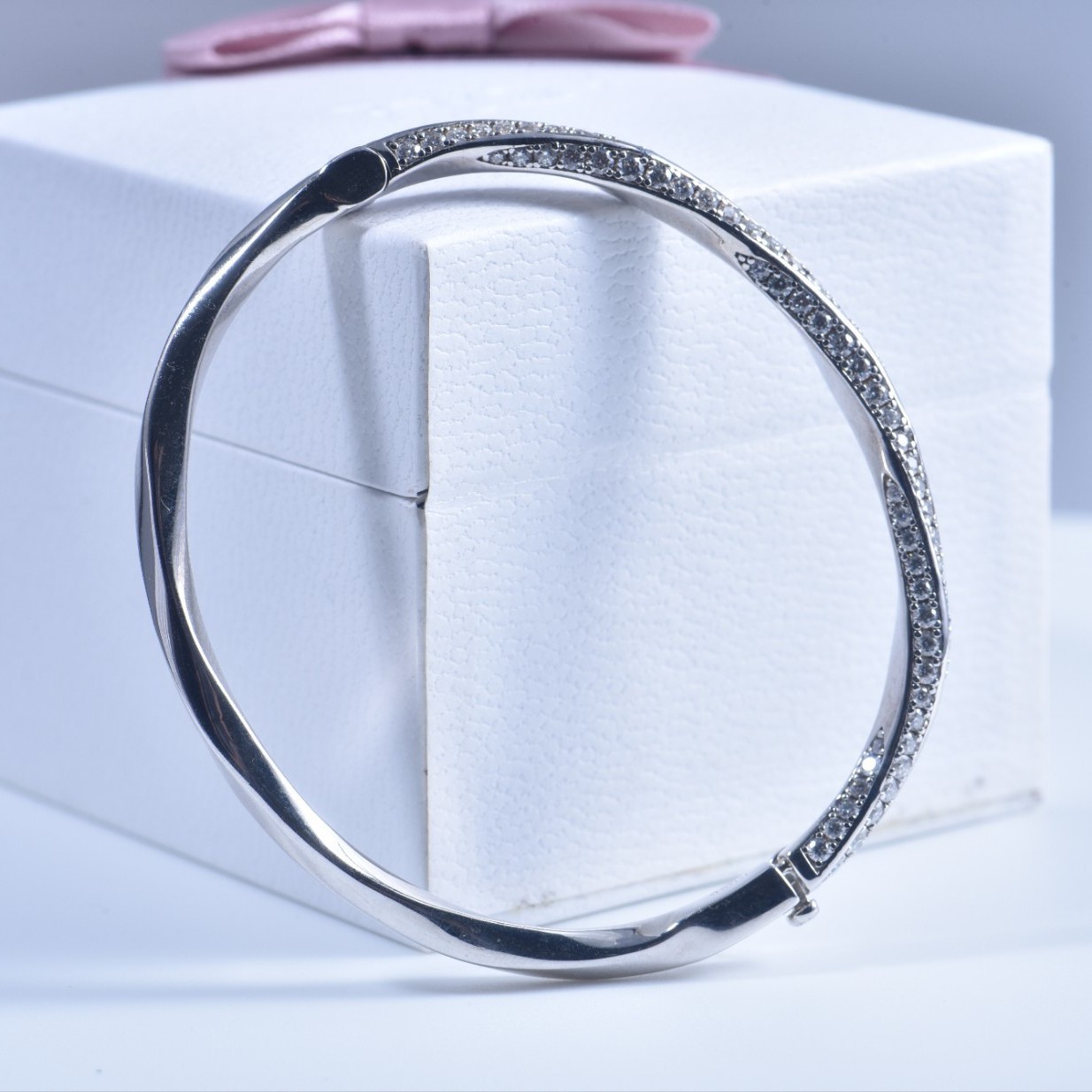 s925 スターリングシルバーバングル女性用スパークリングカ - Women Fashion Jewellery のレビューと価格