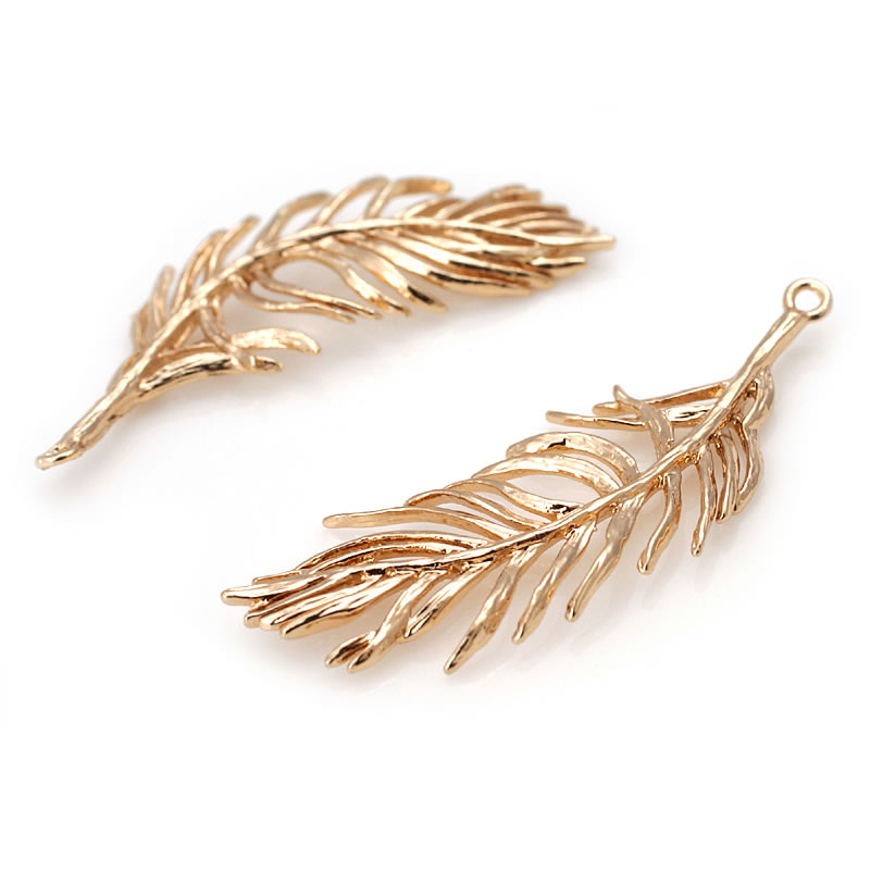 女性用フェザーチャーム,18カラットのゴールドカラー,高品質 - Women'S Fashion Earrings のレビューと価格